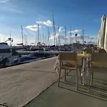 Puerto I Playa * فوينخيرولا