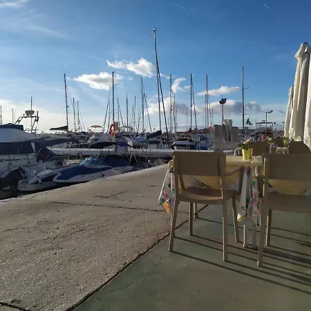 Puerto I Playa * 푸엔히롤라